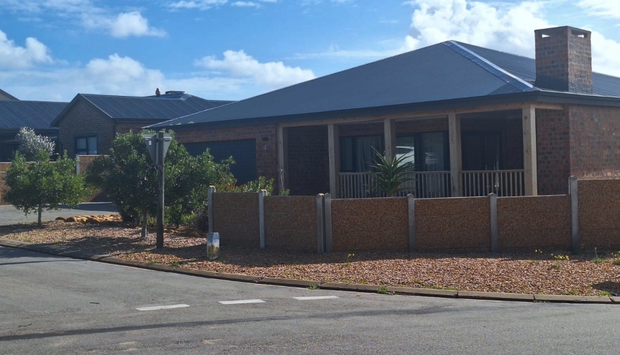 3 Bedroom Property for Sale in Stilbaai Wes Western Cape